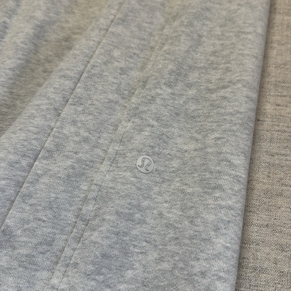 Lululemon wide leg scuba high rise joggers sweatpants light gray - Picture 4 of 10